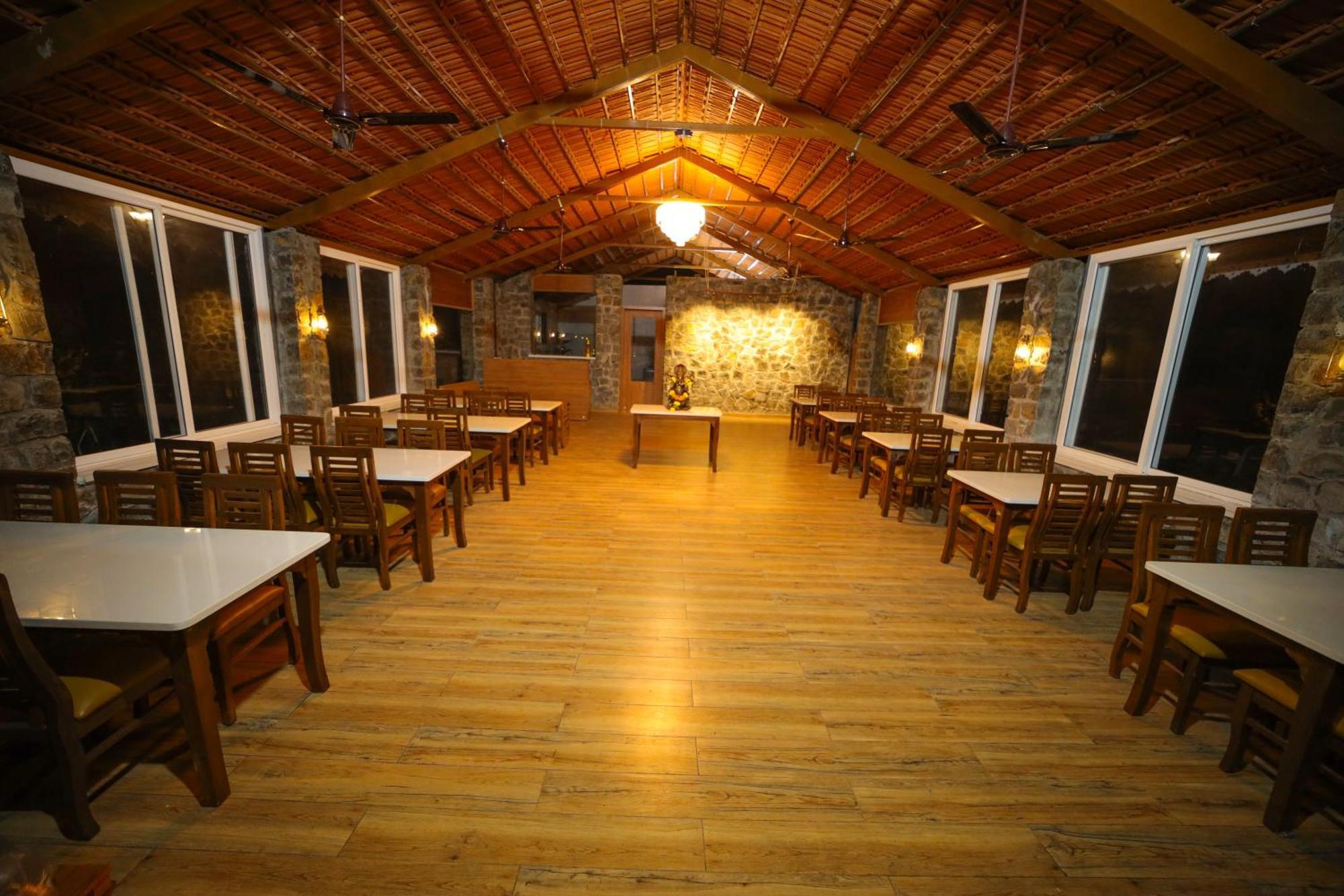 Eshi Resorts And Restaurant - Bhimashankars Jungle Luxury Resort Taleghar Kültér fotó