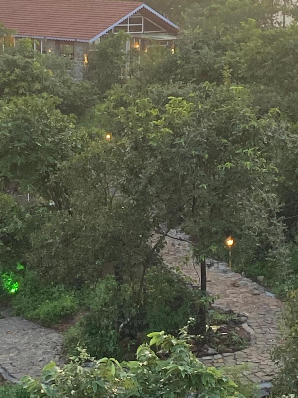 Eshi Resorts And Restaurant - Bhimashankars Jungle Luxury Resort Taleghar Kültér fotó