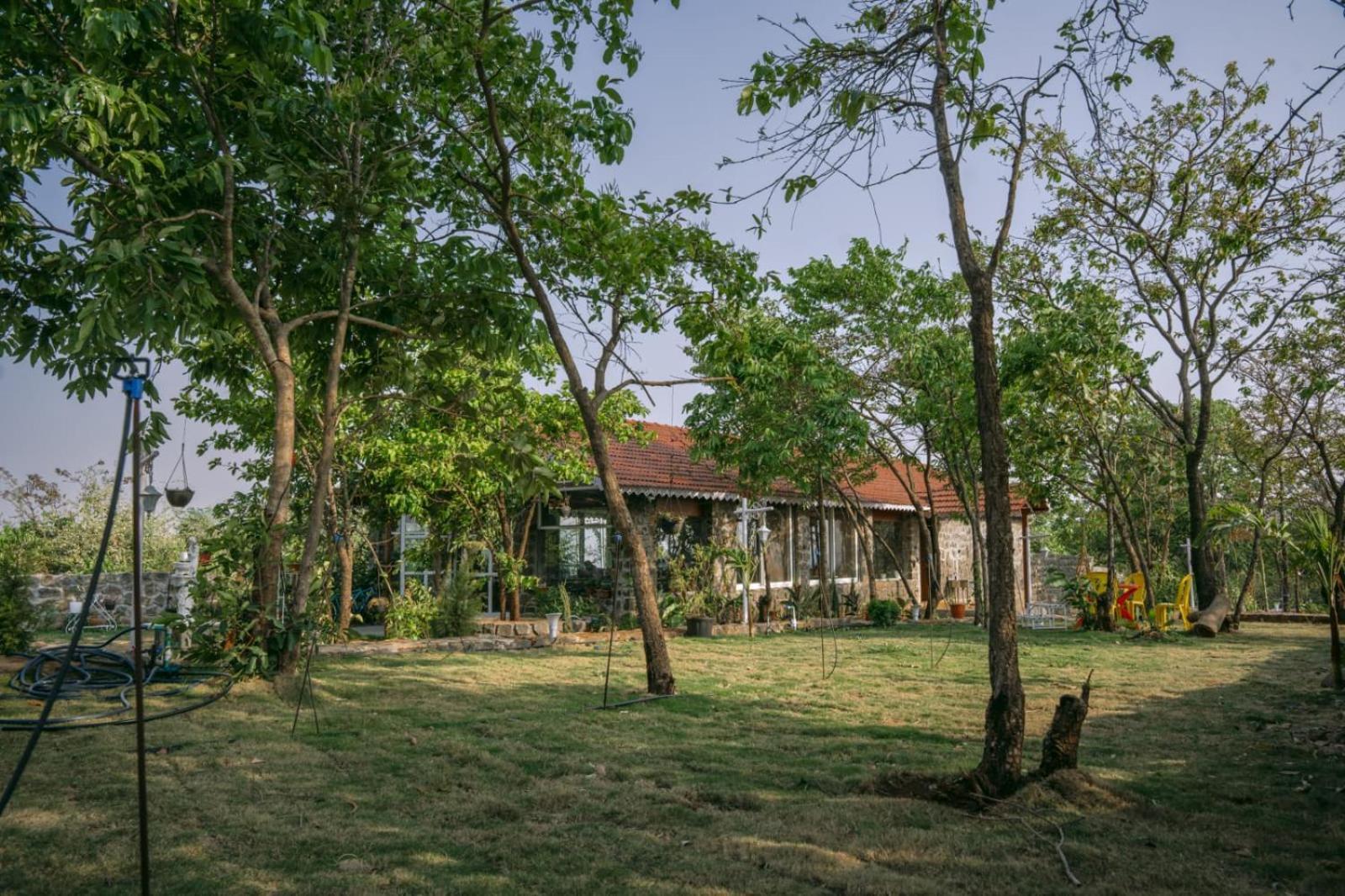 Eshi Resorts And Restaurant - Bhimashankars Jungle Luxury Resort Taleghar Kültér fotó