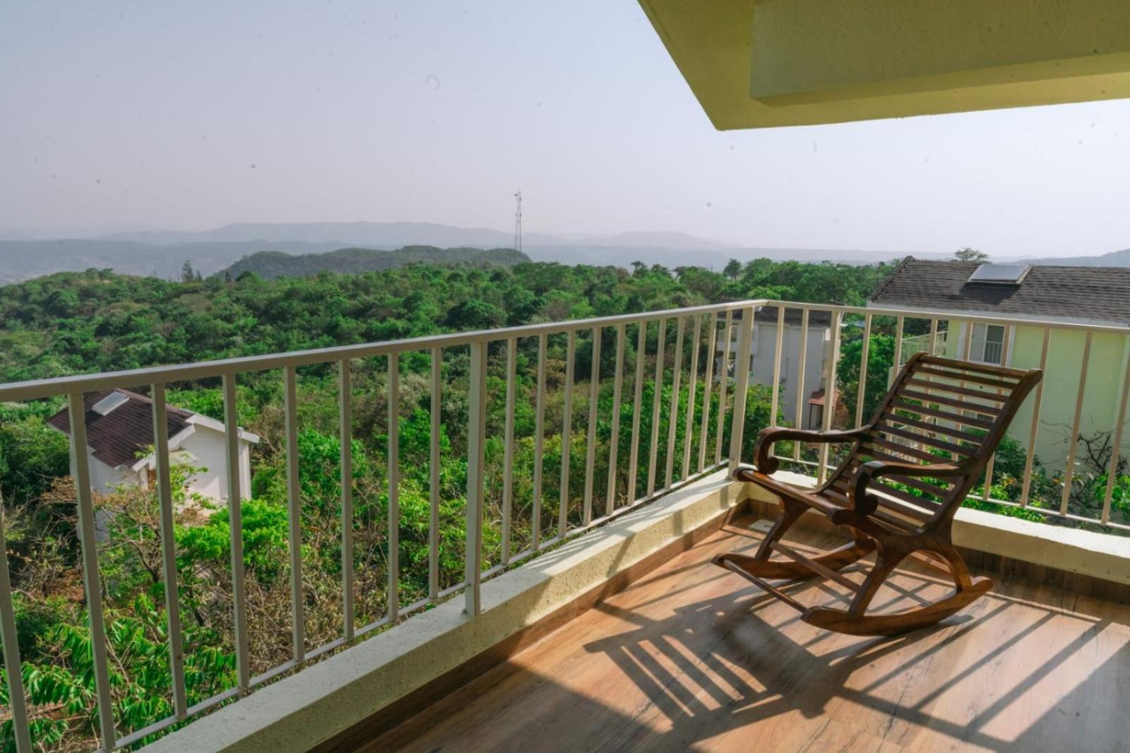 Eshi Resorts And Restaurant - Bhimashankars Jungle Luxury Resort Taleghar Kültér fotó