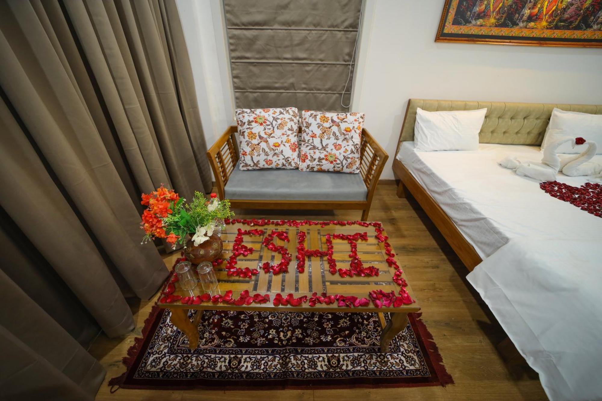 Eshi Resorts And Restaurant - Bhimashankars Jungle Luxury Resort Taleghar Kültér fotó